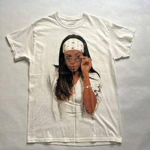 Aaliyah t shirt